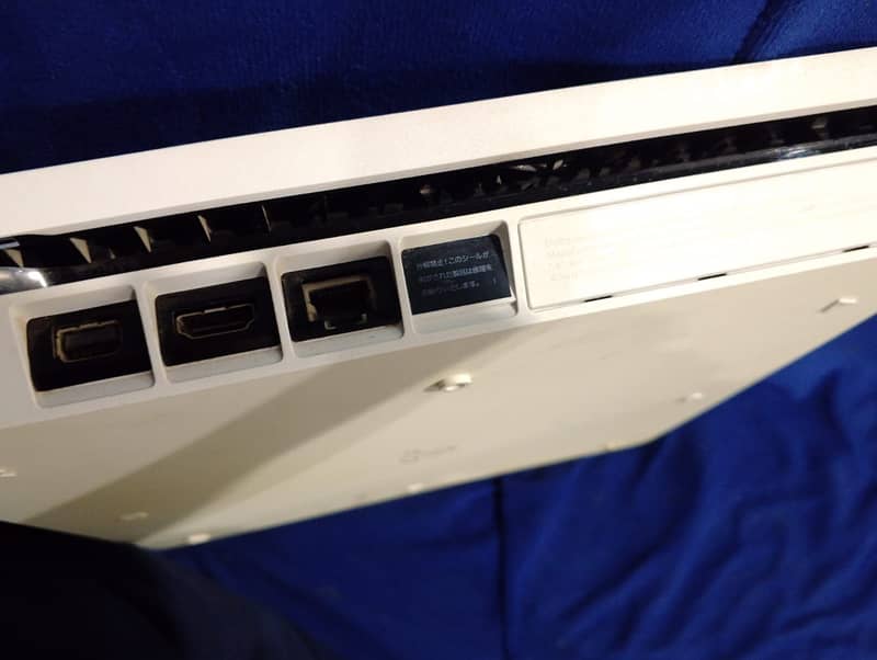 PS4 Slim 2