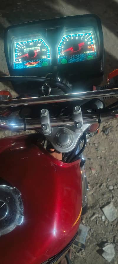 Urjent sell Unitid 125 pori bike 2026 Honda k saman p update he