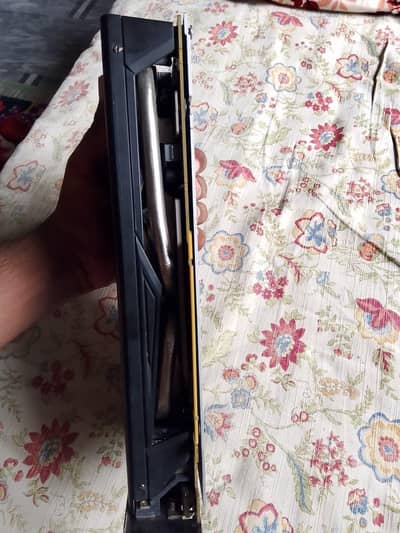 SAPPHIRE NITRO+ RX570 4GB DDR5 256bit 9/10 condition