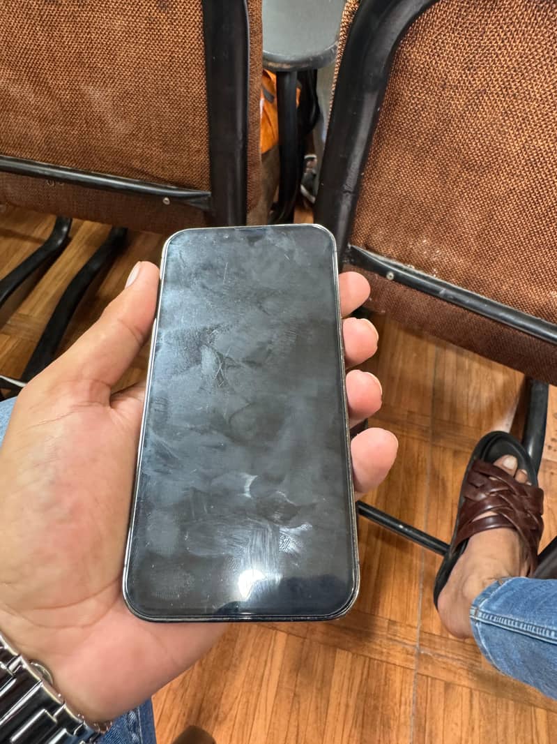 Apple iPhone 13 Pro 4