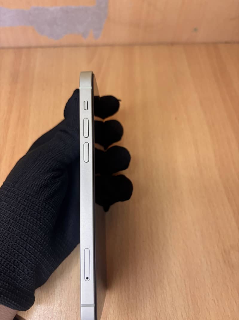Apple iPhone 12 0