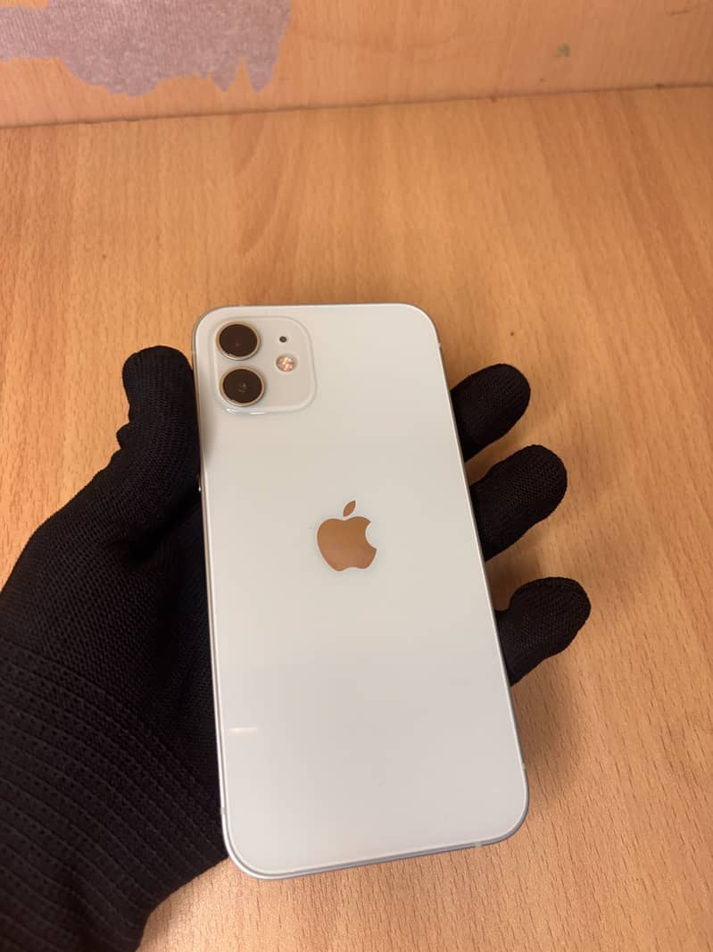 Apple iPhone 12 3