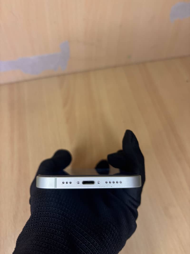 Apple iPhone 12 5