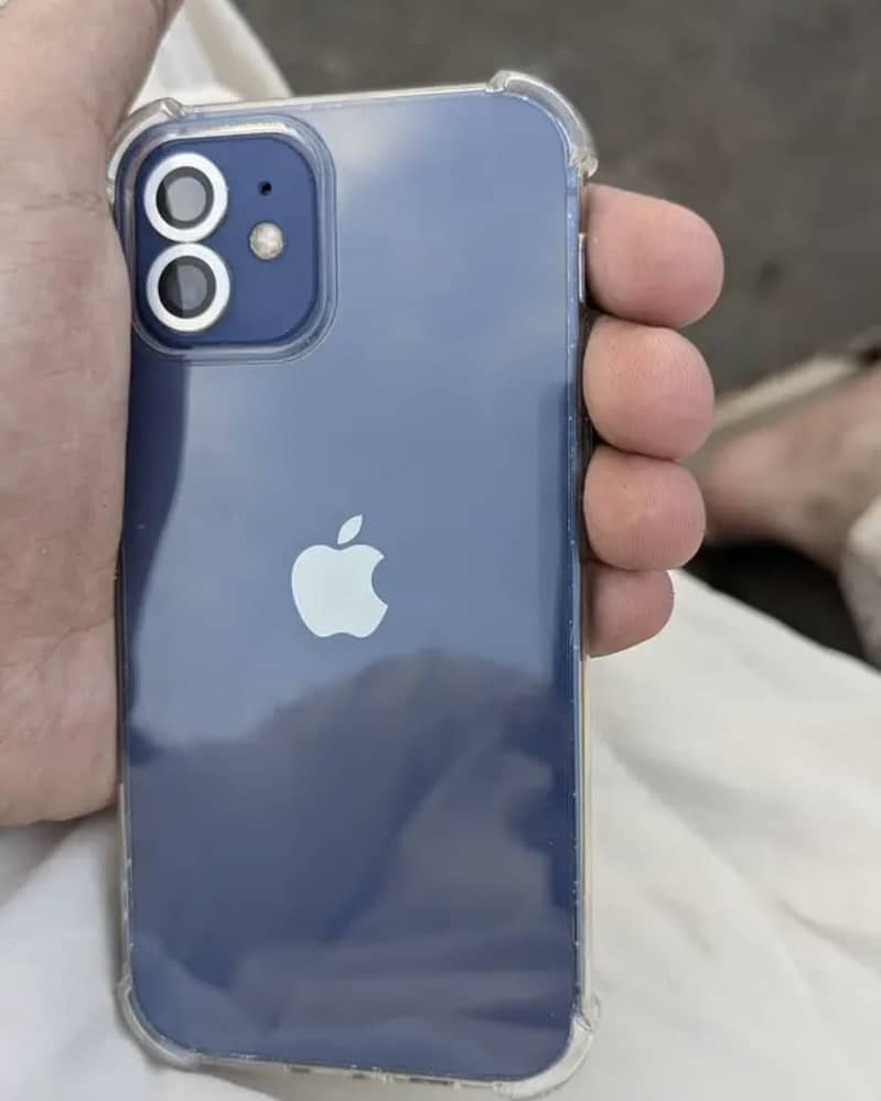 Apple iPhone 12 1