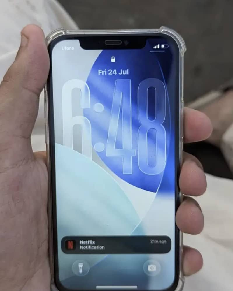 Apple iPhone 12 3