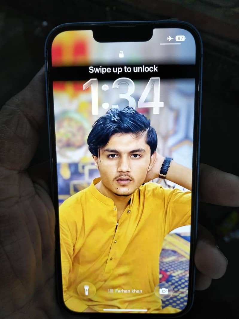 Apple iPhone 13 7