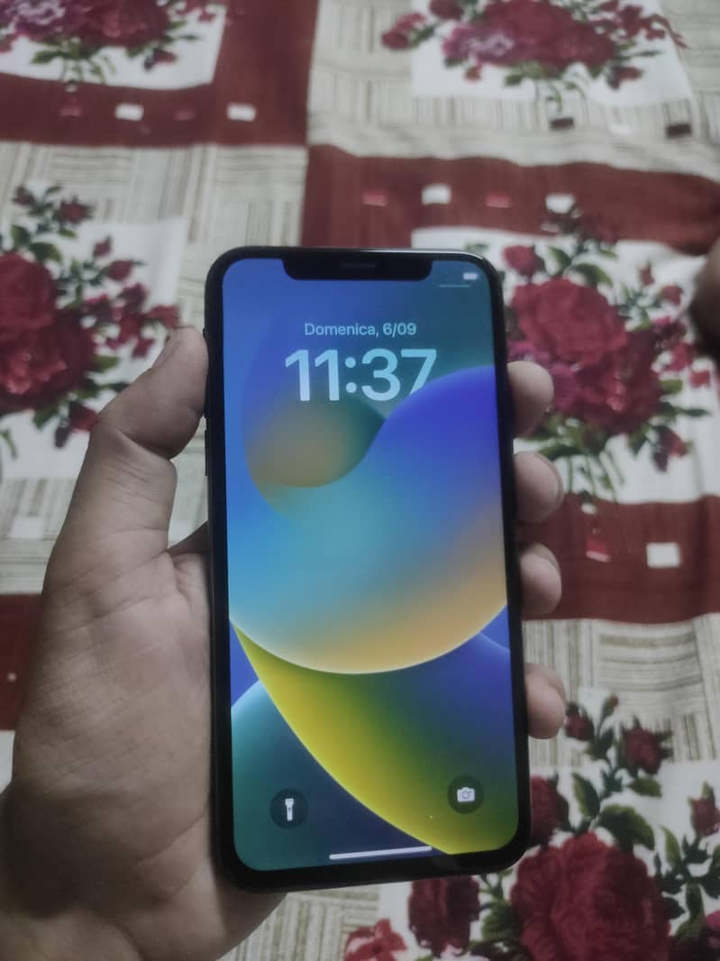 Apple iPhone X 0