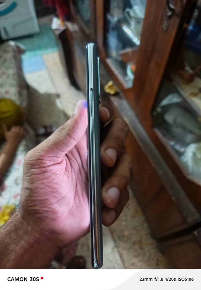 One Plus 8T 4