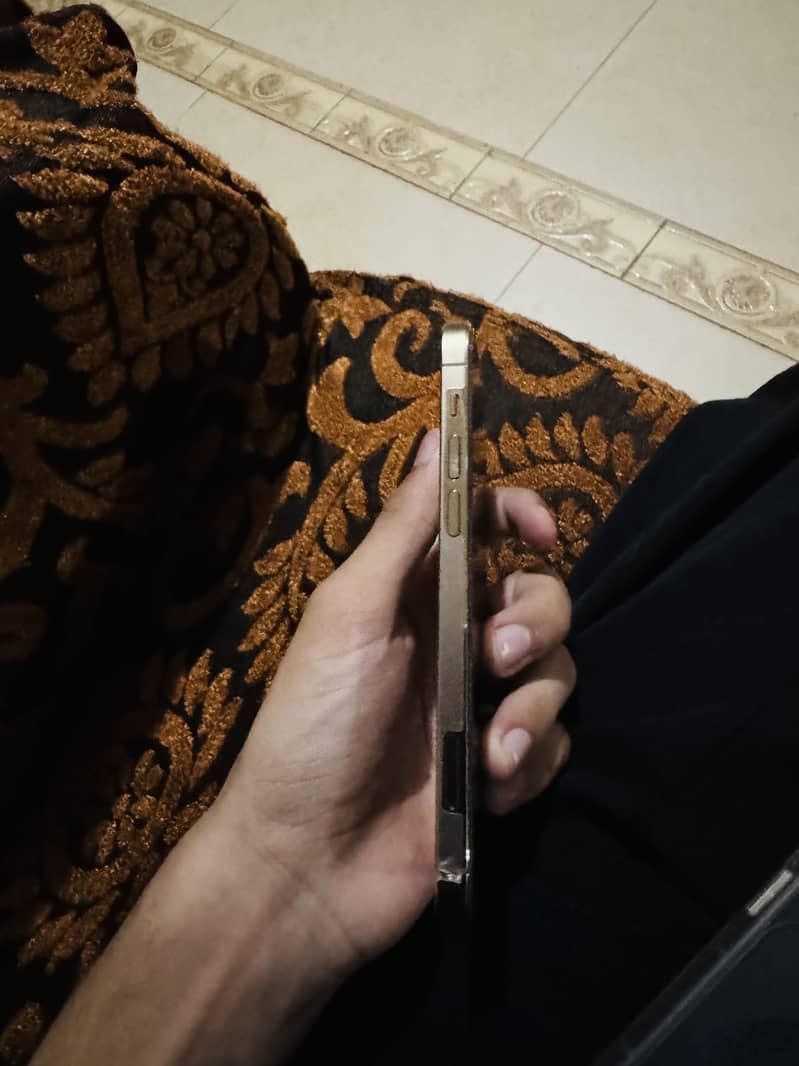 Apple iPhone 12 Pro 2
