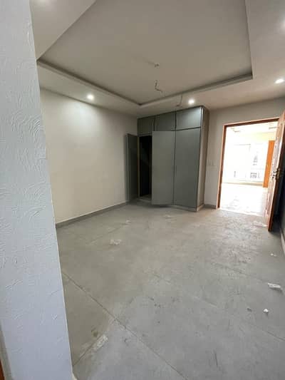 2 BED APARTMENT AVAILABLE FOR RENT