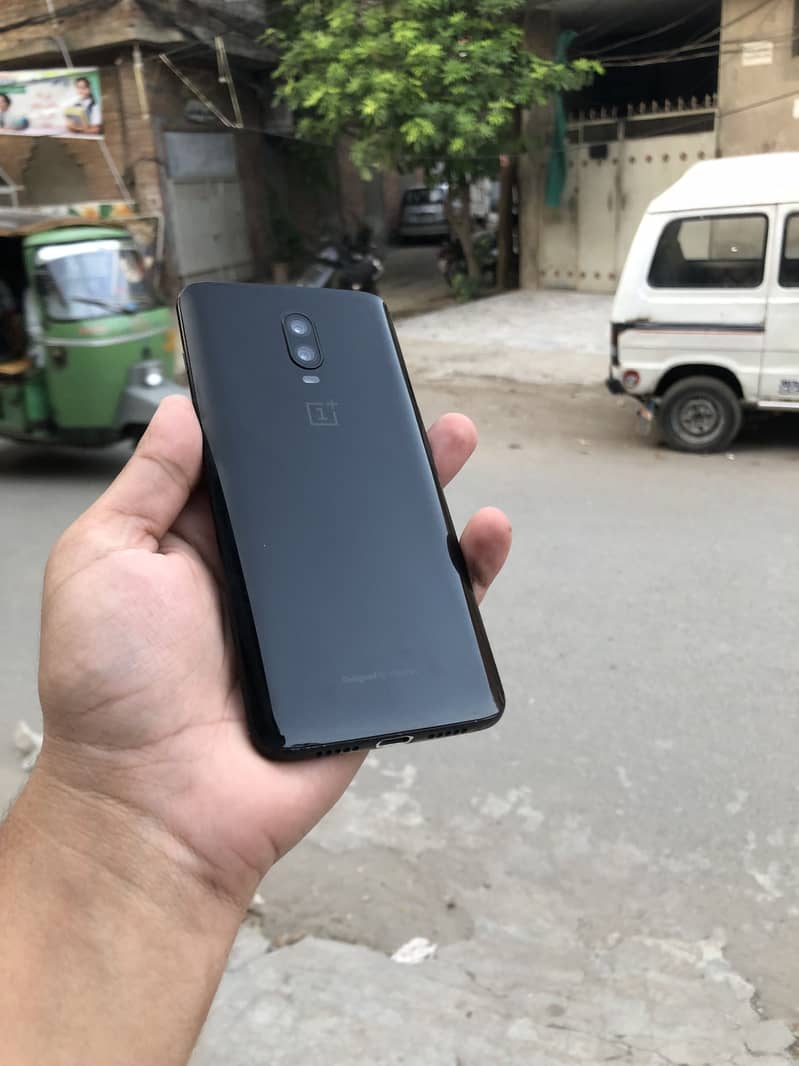 One Plus 6T 1