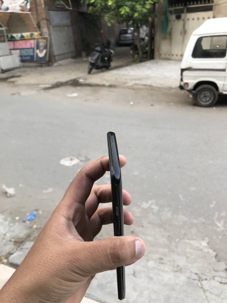 One Plus 6T 3