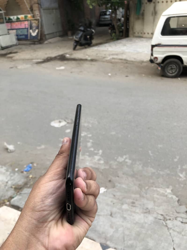 One Plus 6T 4