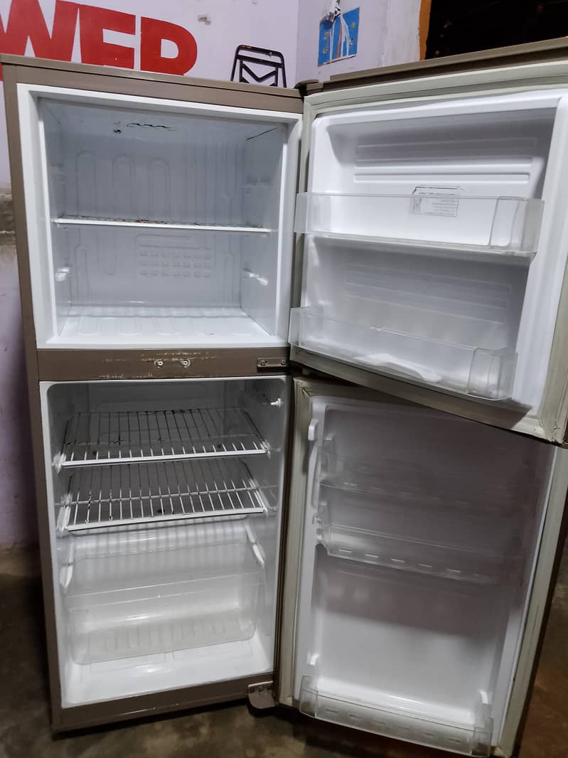 peL smalL fridgE 1