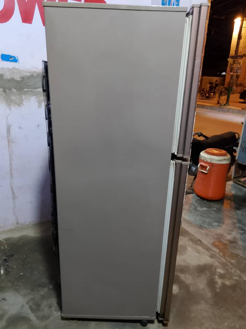 peL smalL fridgE 2