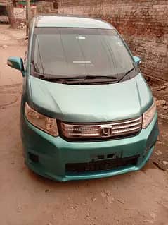 Honda Freed Spike 2017