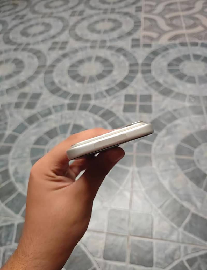 Apple iPhone 17 Pro Max physical + e sim 4