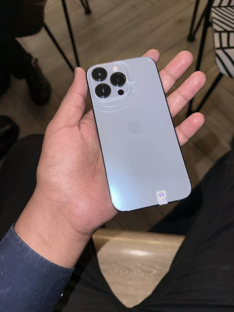 Apple iPhone 13 Pro 1