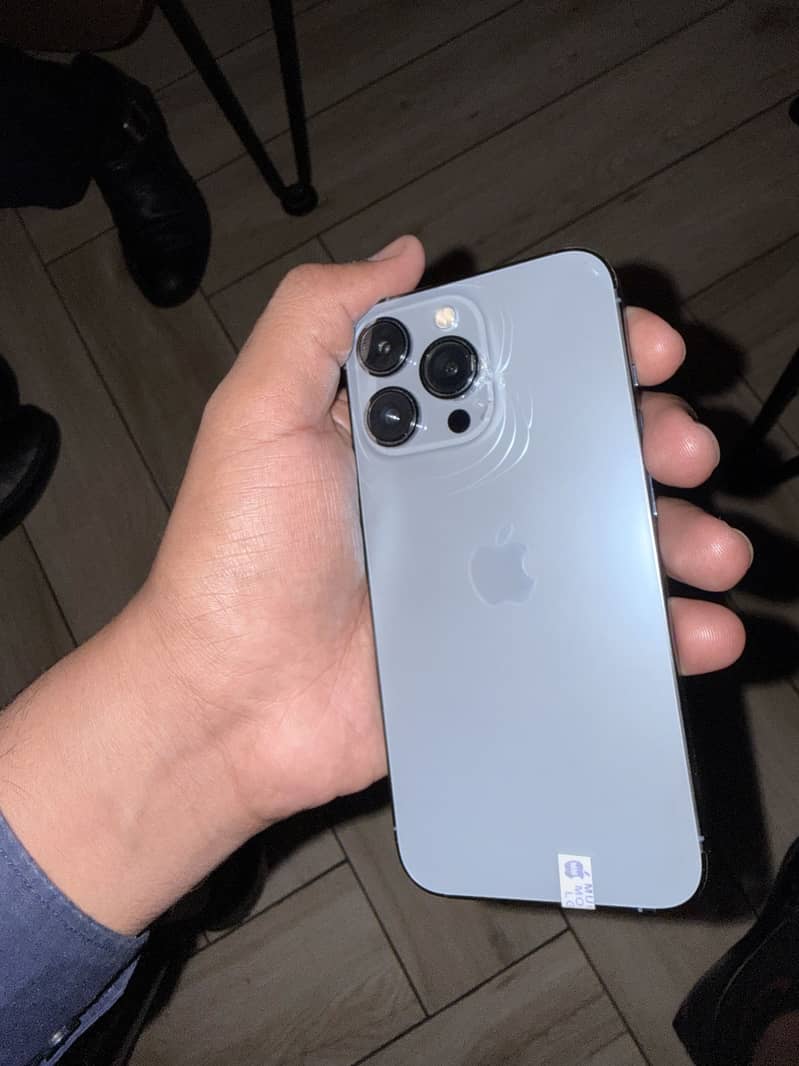 Apple iPhone 13 Pro 3