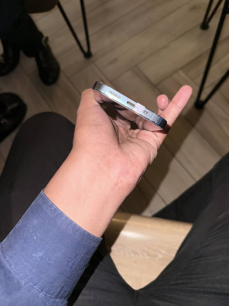 Apple iPhone 13 Pro 4
