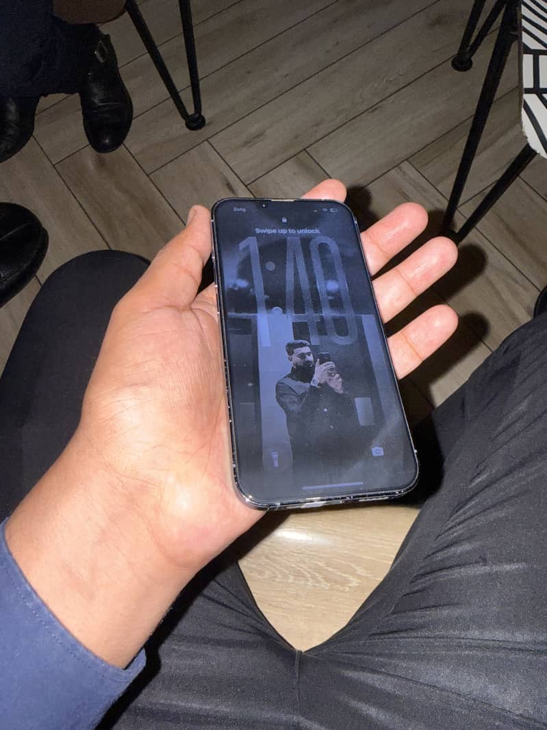 Apple iPhone 13 Pro 6