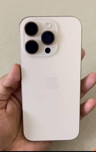 Apple iPhone 16 Pro Max