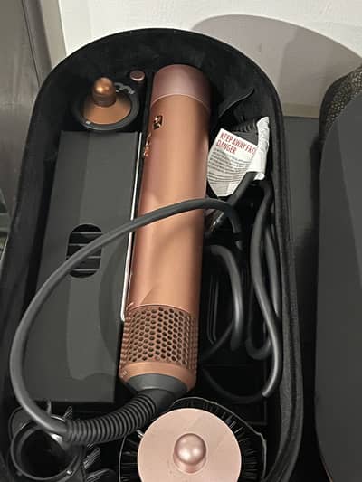 Dyson airwrap