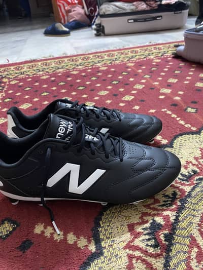 New balance cleats for sale new 10/10