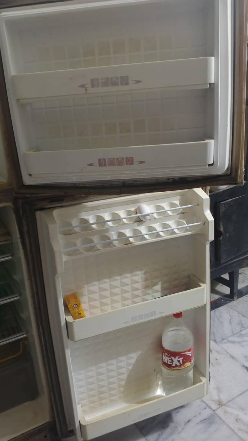Dawlance fridge 4