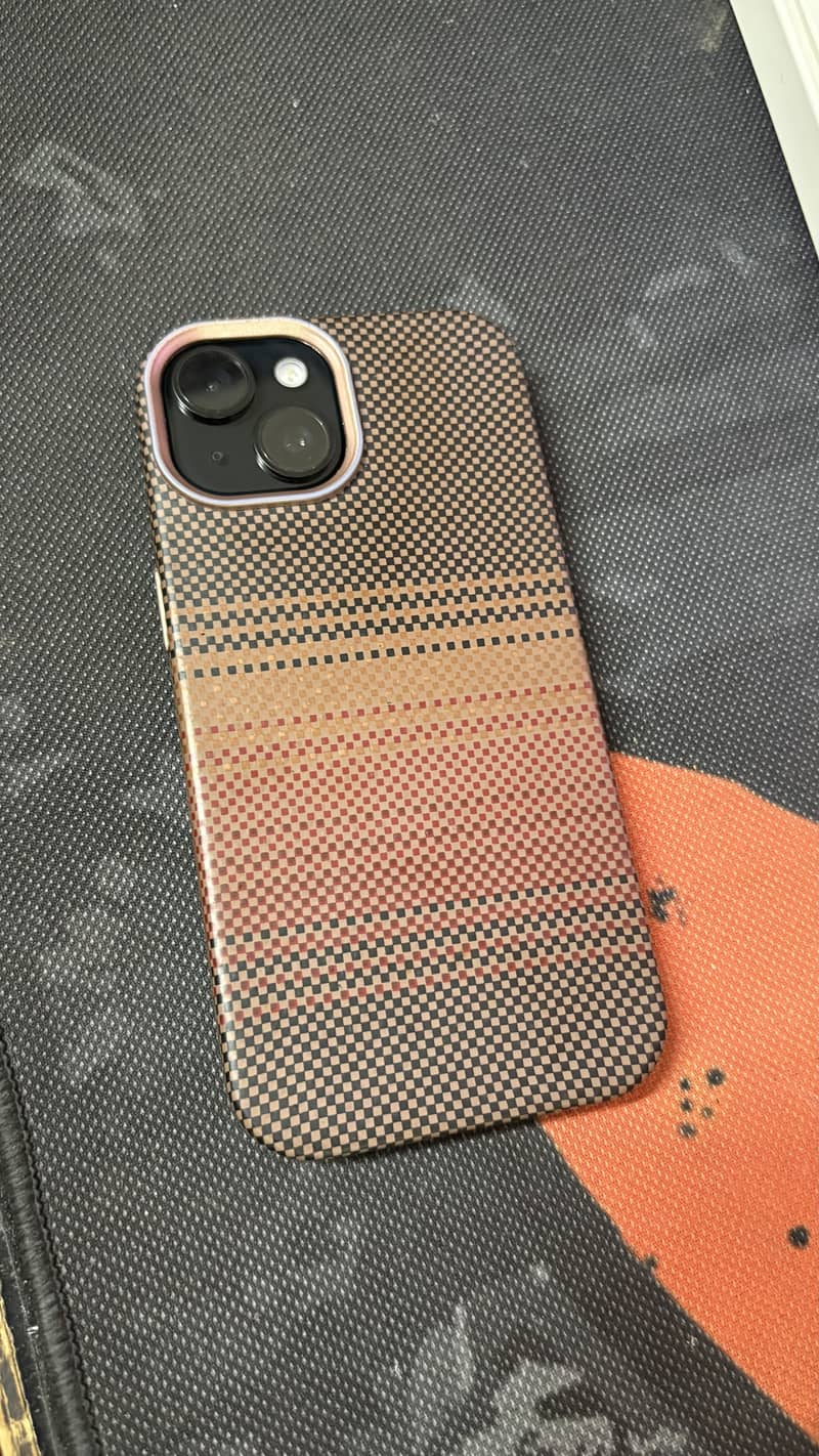 Apple iPhone 15 9