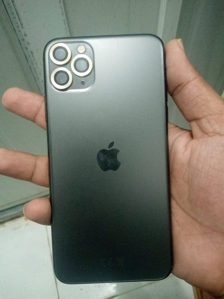 Apple iPhone 11 Pro Max 1