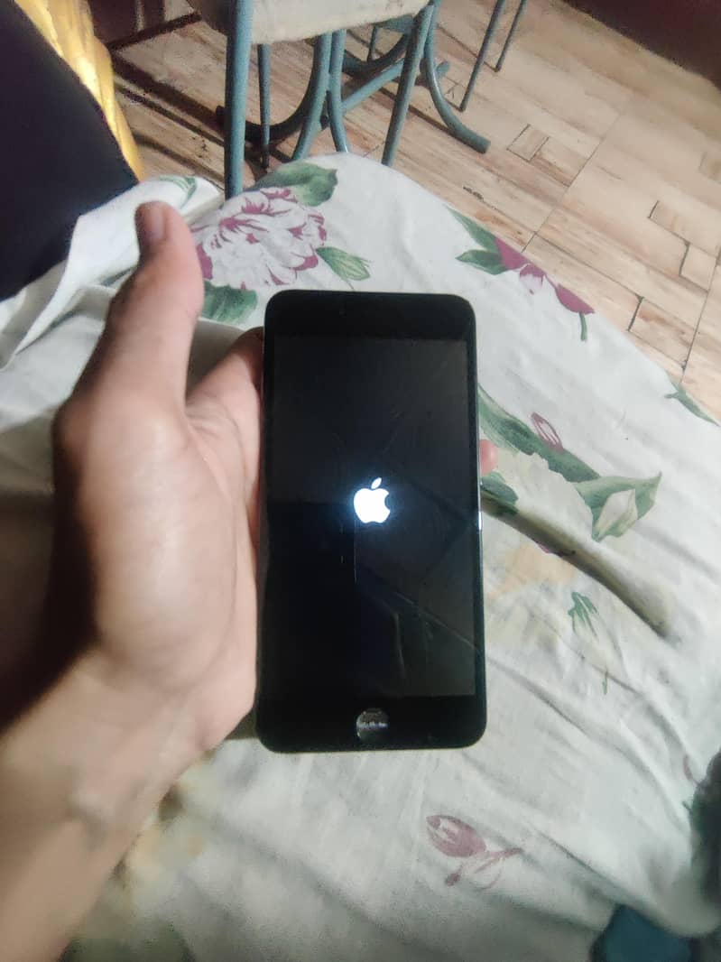 Apple iPhone 6 Plus 2