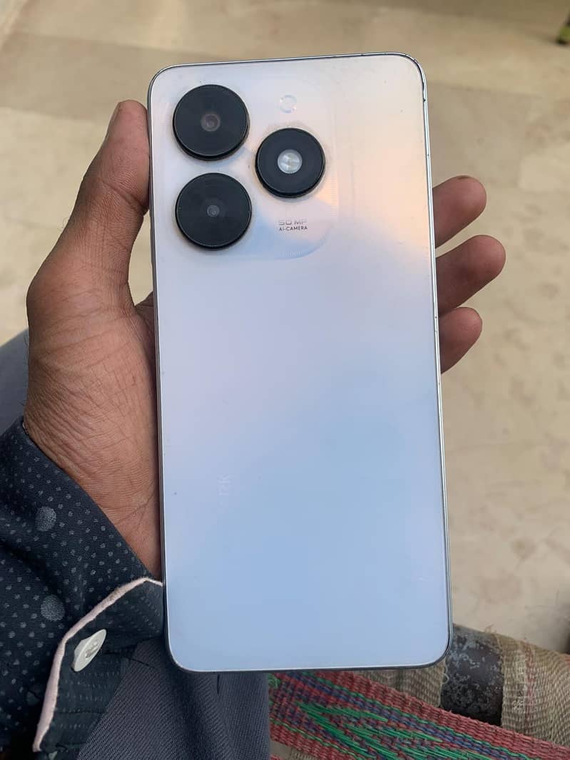 Tecno Spark 20c 0