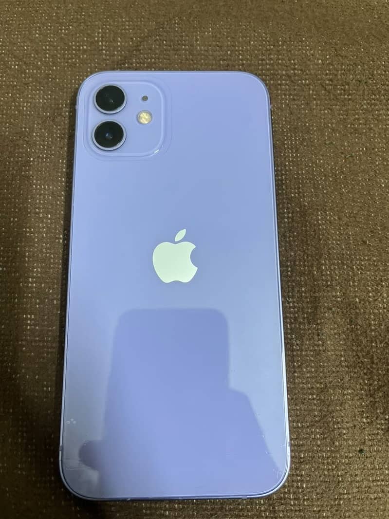 Apple iPhone 12 4