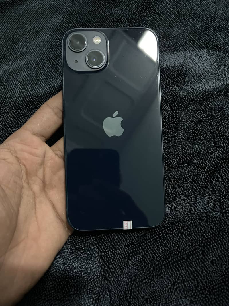 iPhone 13 4