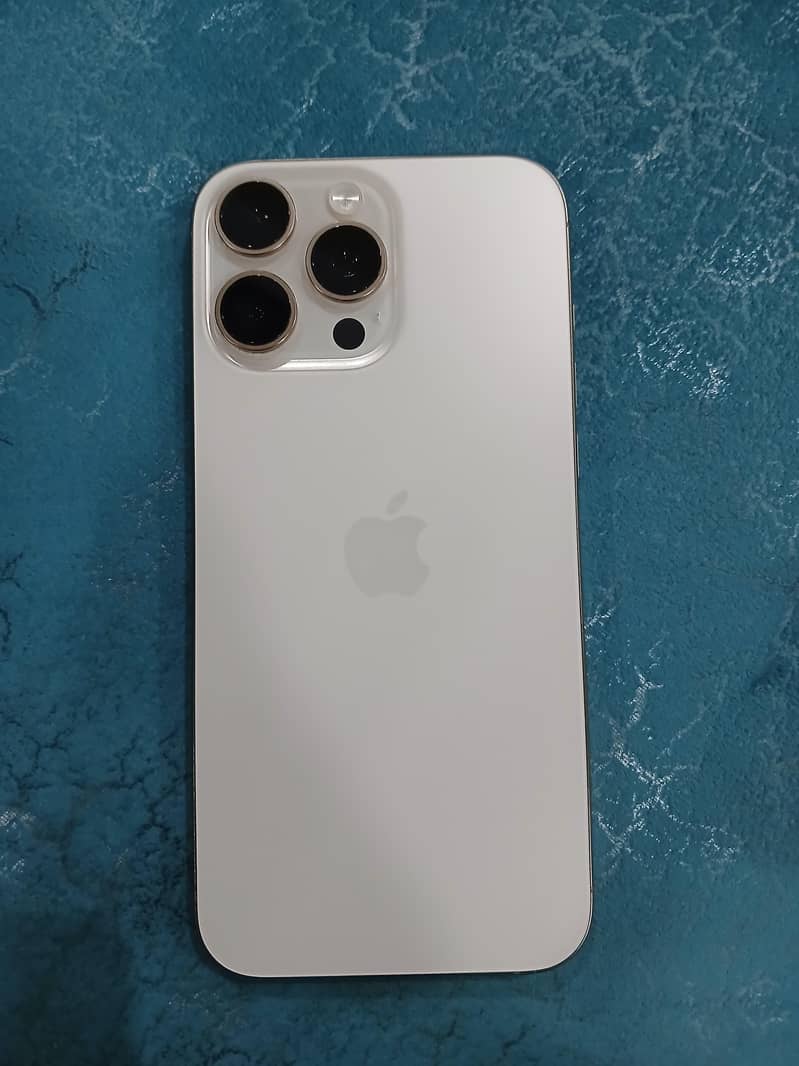 Apple iPhone 16 Pro Max 0