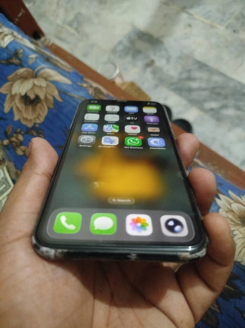 Apple iPhone 11 Pro Max 5