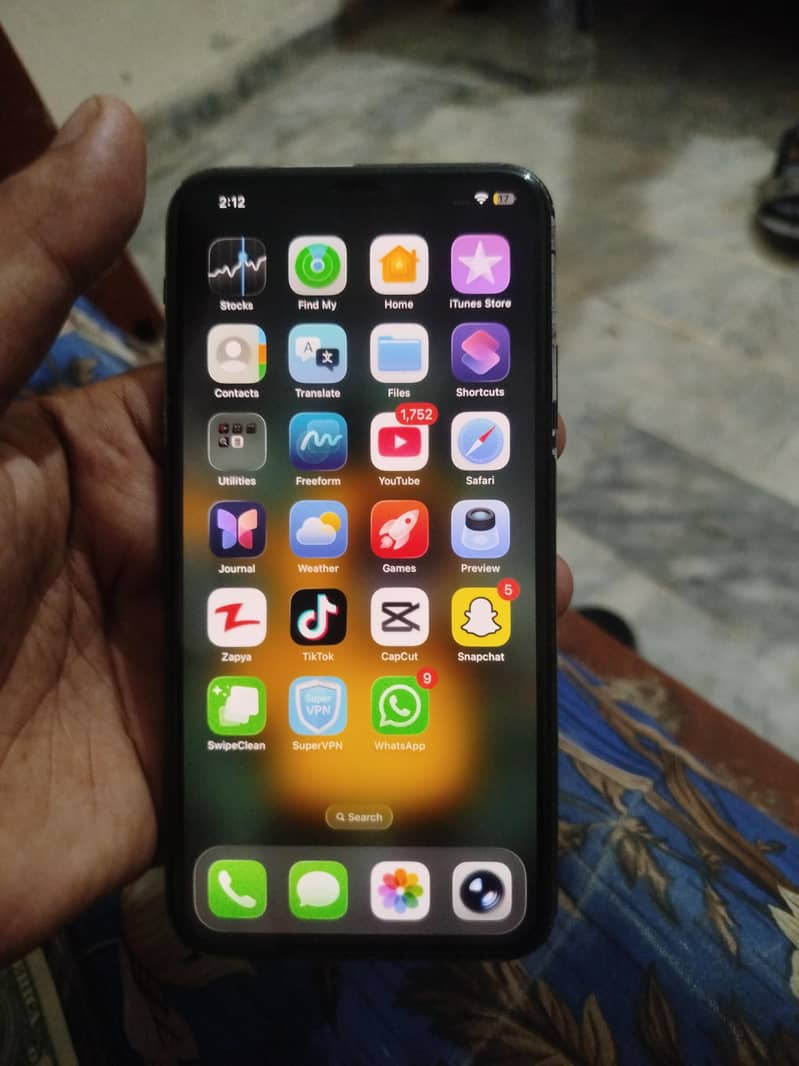 Apple iPhone 11 Pro Max 6