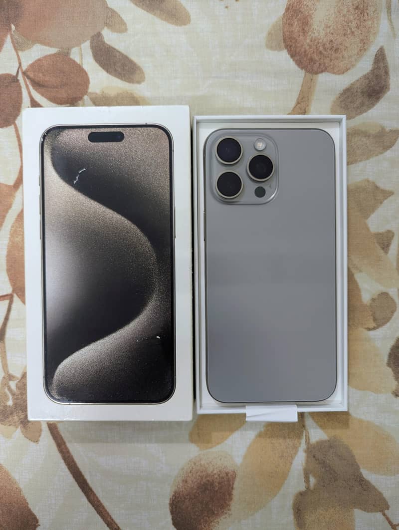 Apple iPhone 15 Pro Max 0