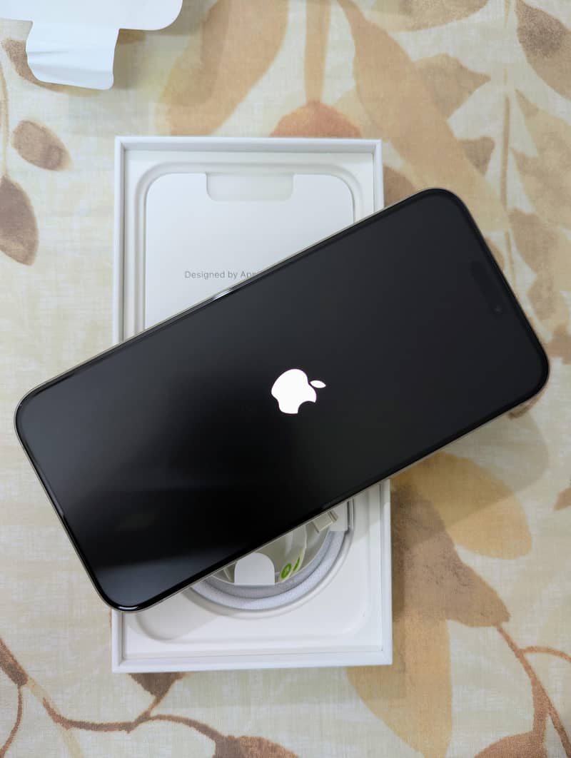 Apple iPhone 15 Pro Max 3