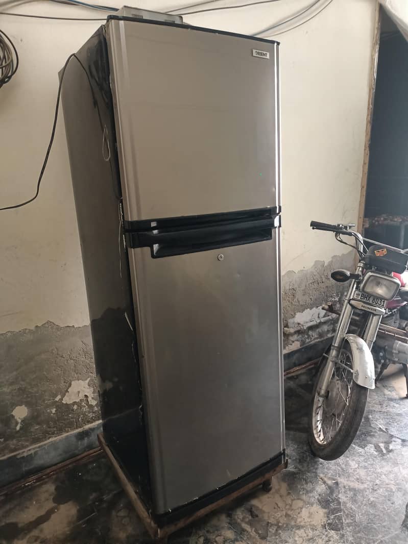 فریج زبردست کولنگ چالو حالت مناسب قیمت میں Orient 4