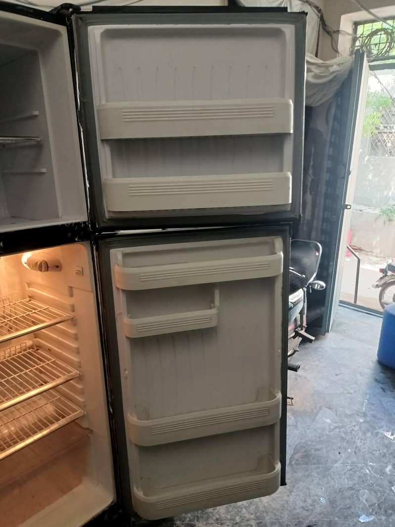 فریج زبردست کولنگ چالو حالت مناسب قیمت میں Orient 5