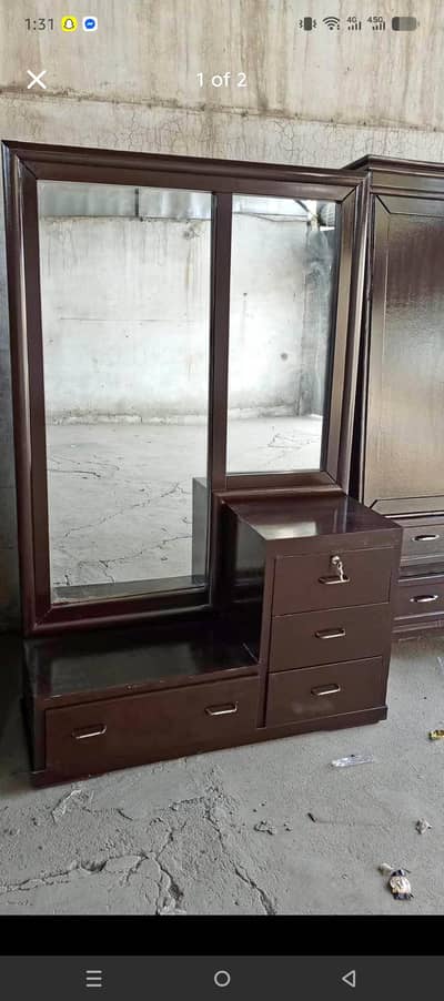 Dressing table