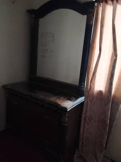 dressing table