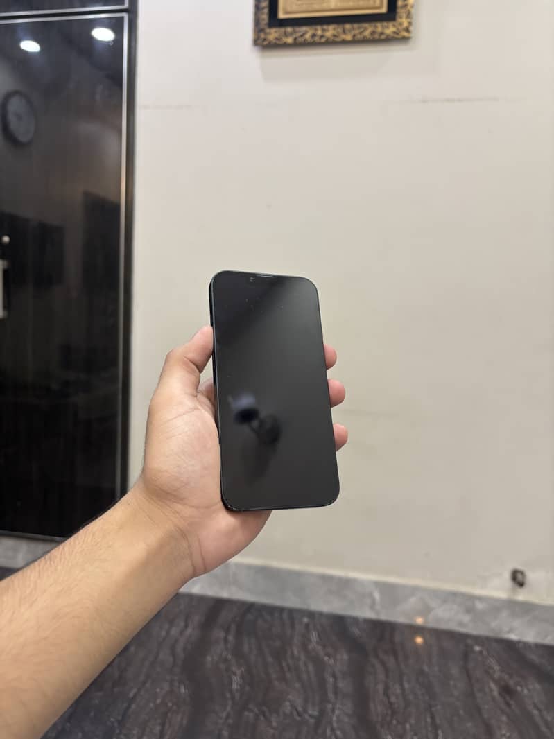 Apple iPhone 13 3