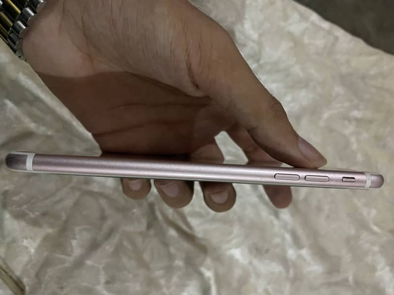 Apple iPhone 7 Plus 2