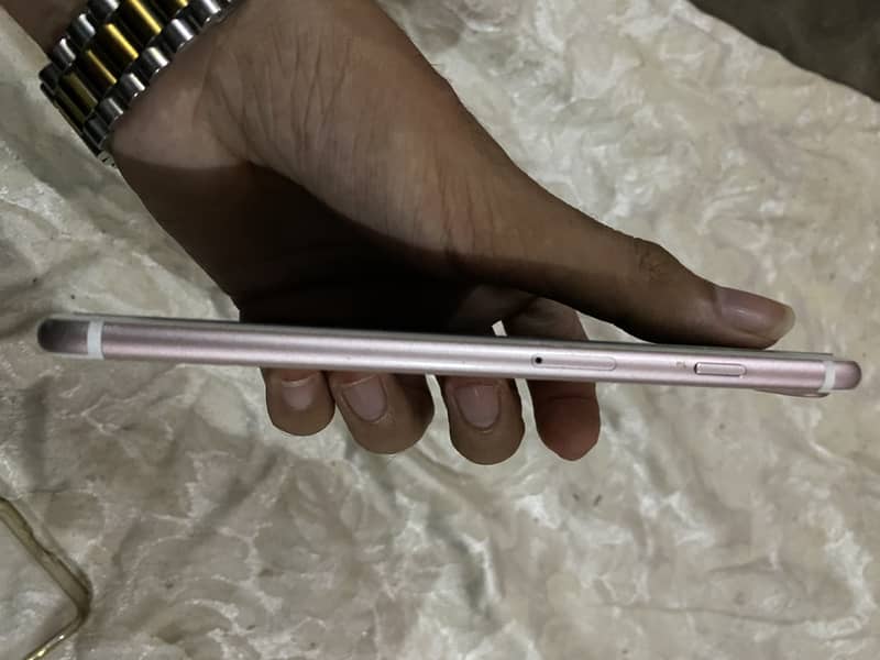 Apple iPhone 7 Plus 3
