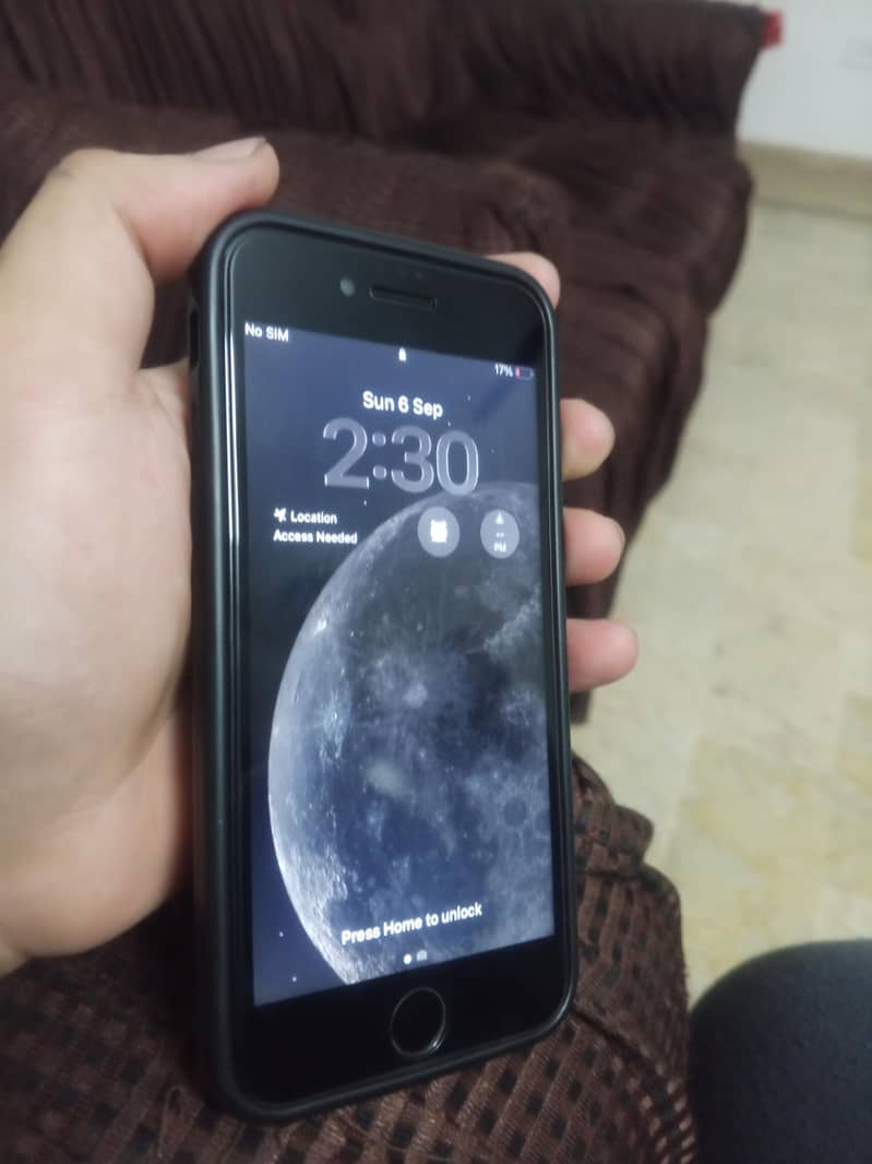Apple iPhone SE 0