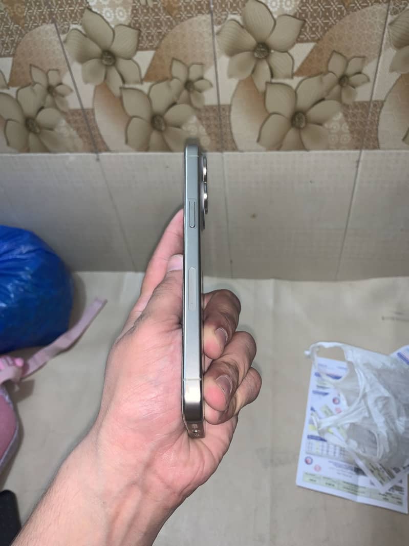 IPhone 15 Pro Max 7
