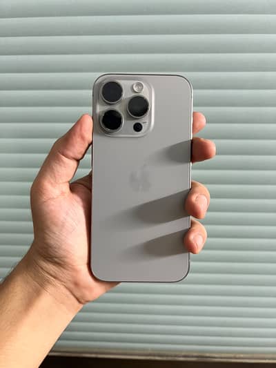 Apple iPhone 15 Pro jv